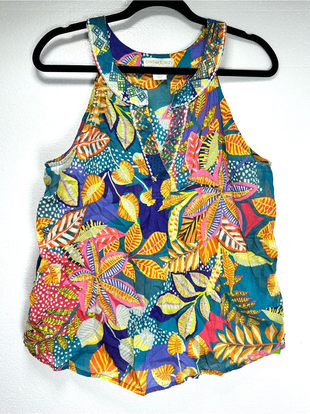 Cythia Rowley Tropical Floral Split V Neck Tank L
